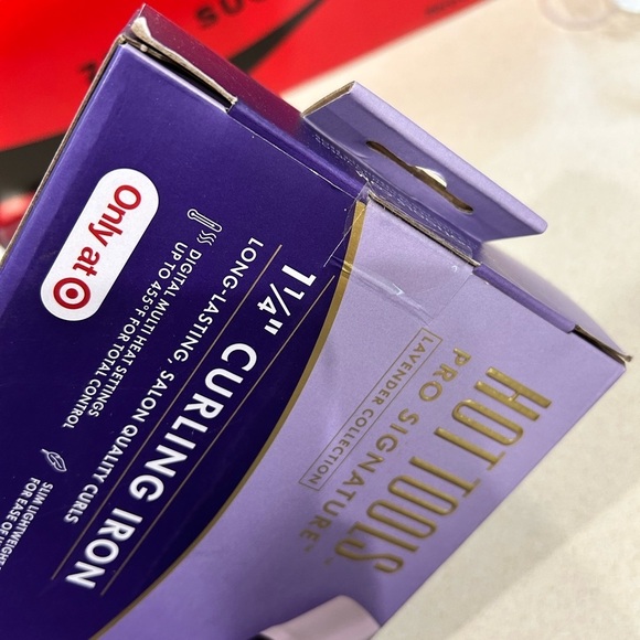 Hot Tools Pro Signature Collection Hair
Curling Iron - Lavender - 1 1/4" - Picture 3 of 4